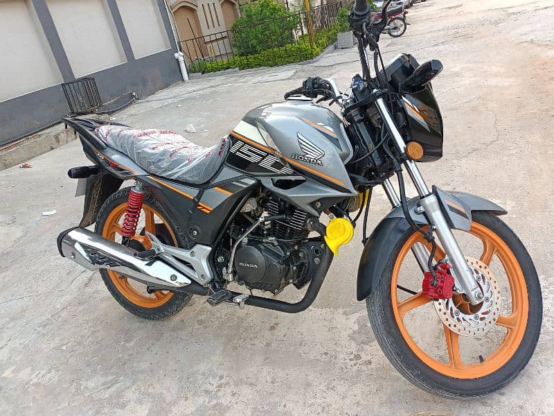 Honda CB150f Special Edition 
Model 2023
Applied for 
Condition Good 13