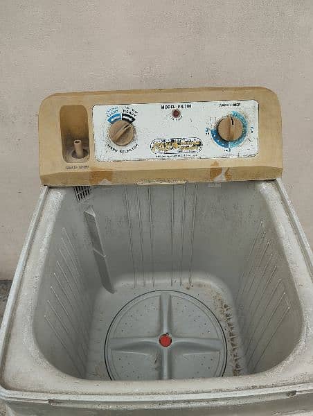 washing machine in working condition 2