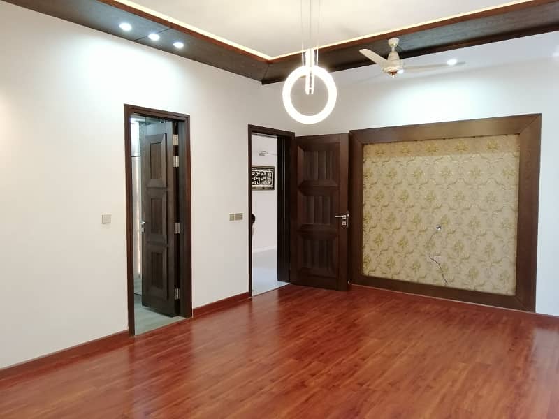 A BEAUTIFUL 1 KANAL LOWER PORTION FOR RENT IN JANIPER BLOCK SECTOR C BAHRIA TOWN LAHORE 16