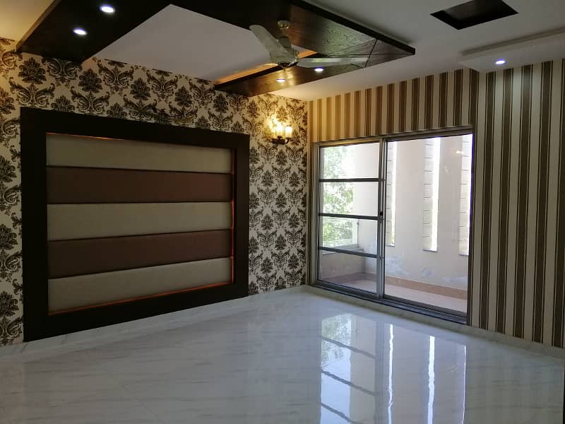 A BEAUTIFUL 1 KANAL LOWER PORTION FOR RENT IN JANIPER BLOCK SECTOR C BAHRIA TOWN LAHORE 19