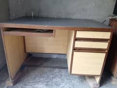 Computer  table for sale havy wooden table