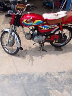 Honda CD 70 Red color