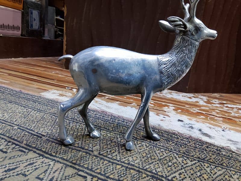 Antique Aluminum Deer 0