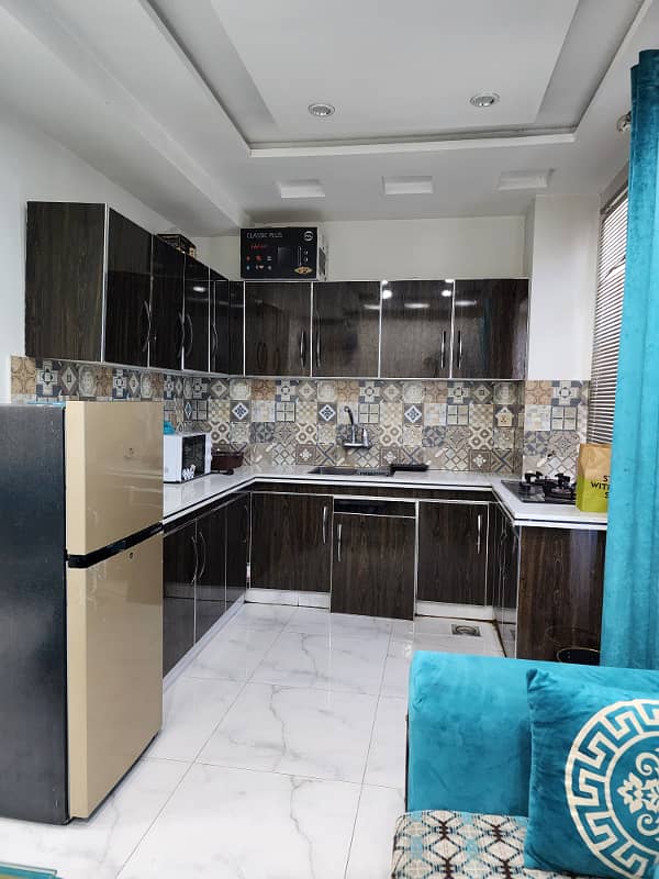 Luxury Furnished Flat Available on Daily Basis Rent 4