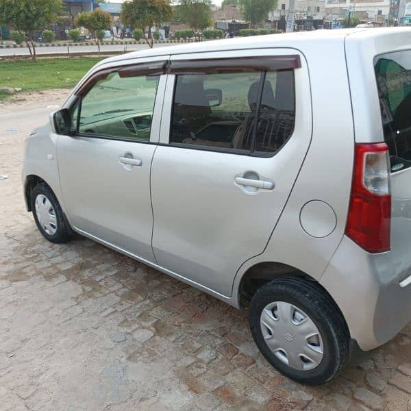 Suzuki Wagon R 2013 4