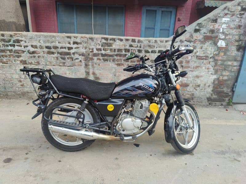 Suzuki GS 150SE 2