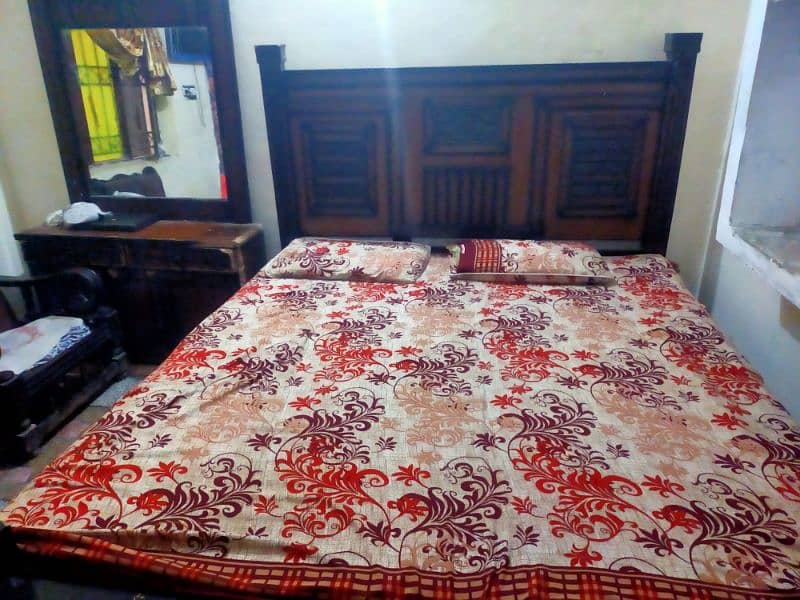 Bed / Double bed/ for sale/King size large bed 7