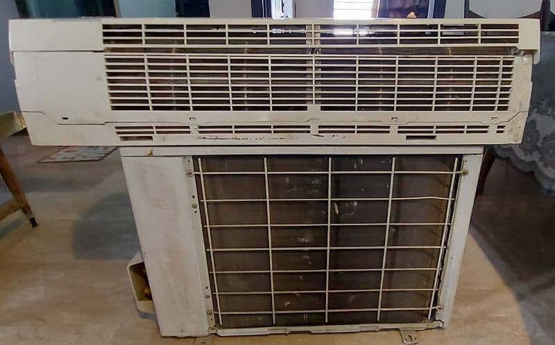 GREE 1.5 Ton Split AC | In Working Condition 1