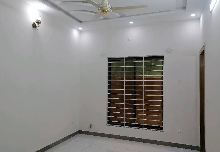 Lower Portion In Bahria Town Phase 4 For Rent 1