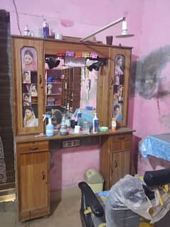 parlor almari with front mirror 0