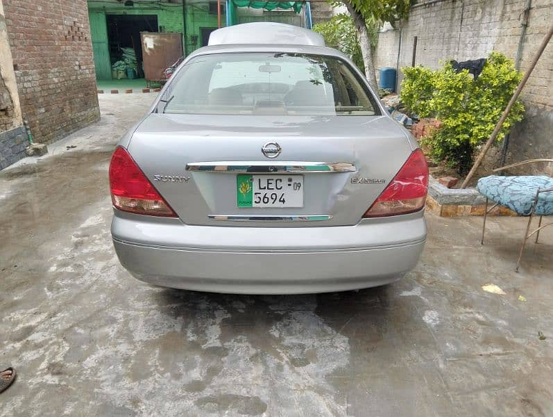 Nissan Sunny 2009 6