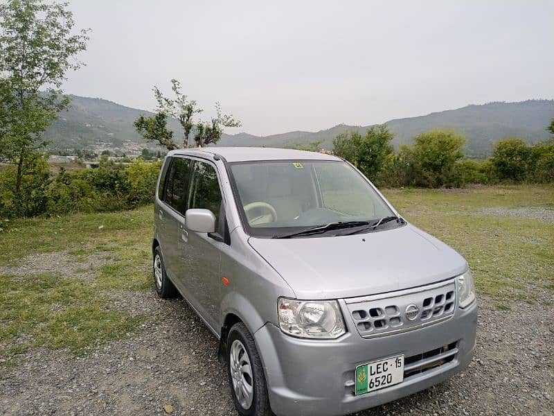 Nissan Otti 2012 4