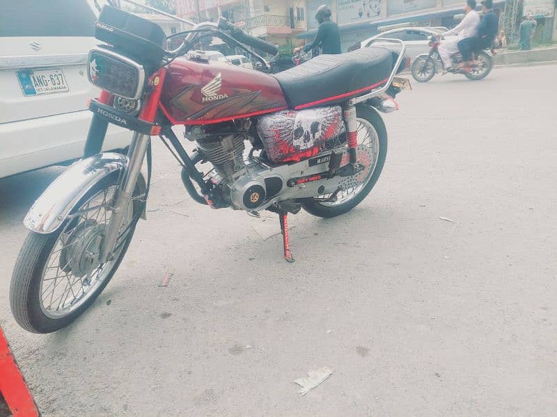 HONDA 125 21 MODEL LIKE NEW. 0