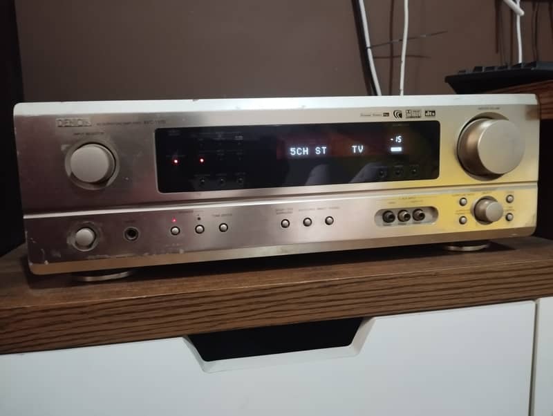 Denon AVC-1570 1