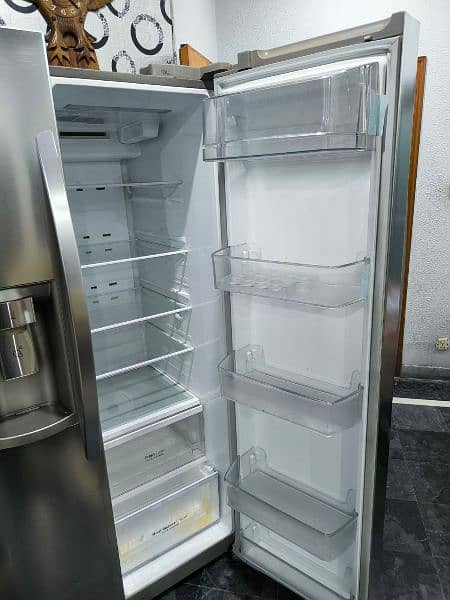 26 Cubic Feet Extra Large LG Refrigerator + Freezer USA Import Fridge 4