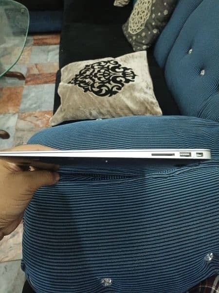 macbook air 2017 8/128 2