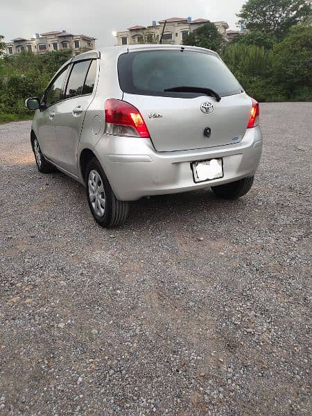 Toyota Vitz F1.0 Model 2009 reg 2013 Lahore number 2