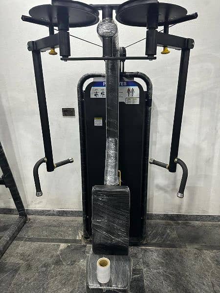 Gym Equipments / Gym Manufacturer / Gym Accessories / Treadmills 11