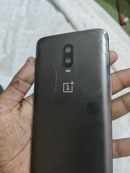 OnePlus 6t 8/128 back crack and minor shade 1