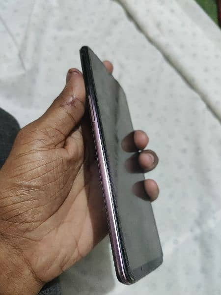 OnePlus 6t 8/128 back crack and minor shade 3