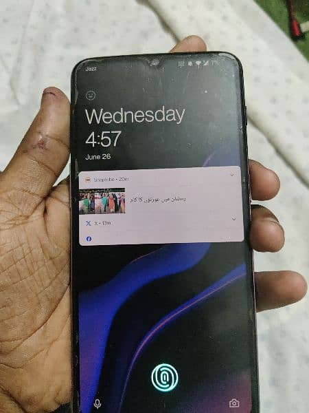 OnePlus 6t 8/128 back crack and minor shade 6