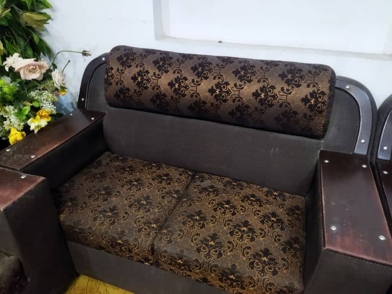 Sofa set table showcase READ ADD 1