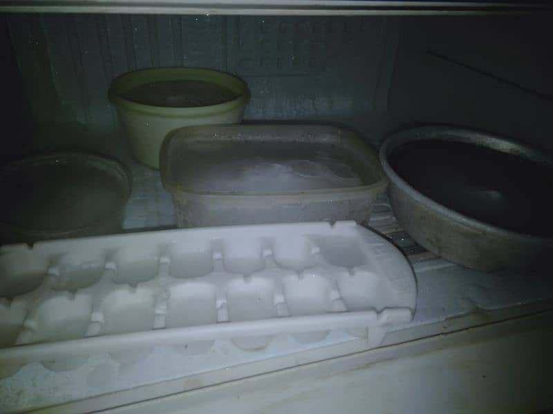 home fridge, refrigerant 8