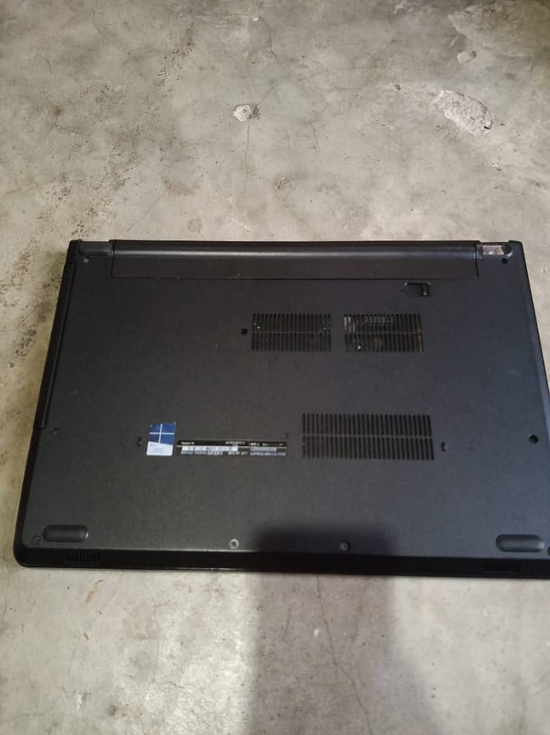 DELL laptop Vostro 14   core i 7  7gen   8gb ram  128 gb rom. 2