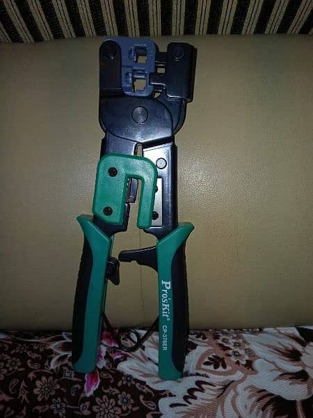 Rj45 punch
Rj45 crimping tool 3