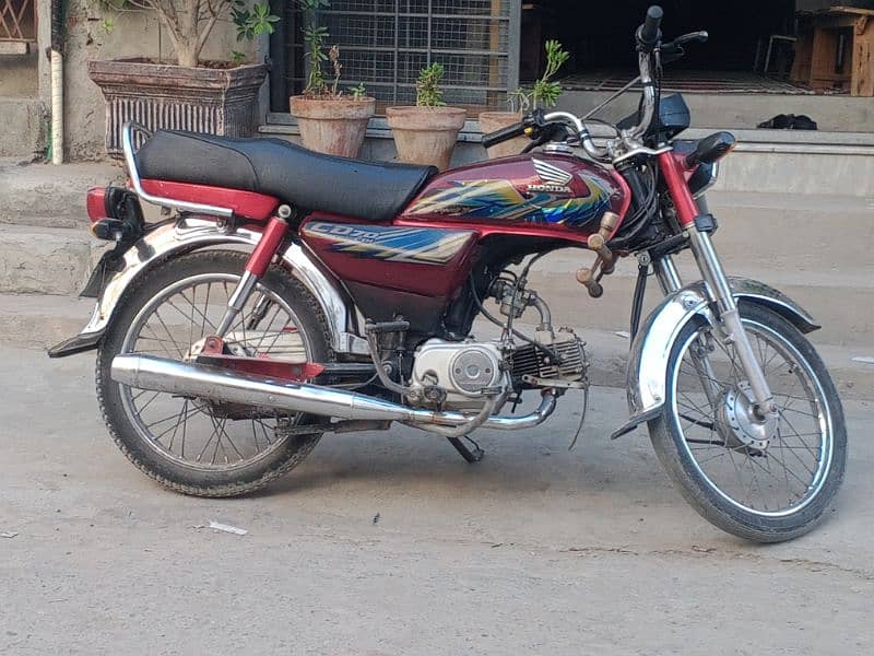 2021 modal bike good condition call and WhatsApp number 03061065266 3