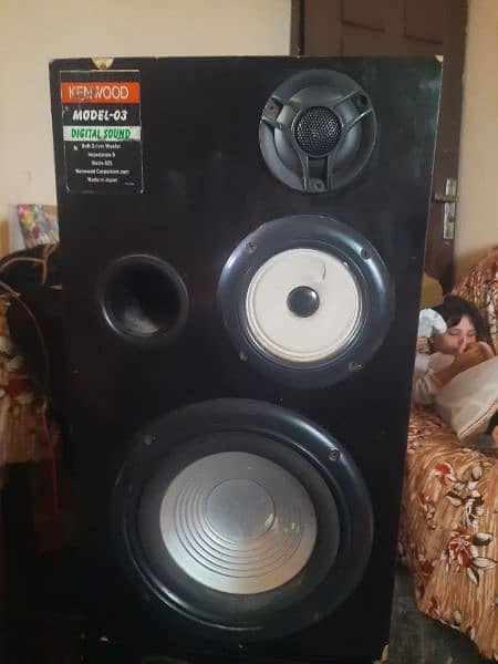 i am selling my woofers 4