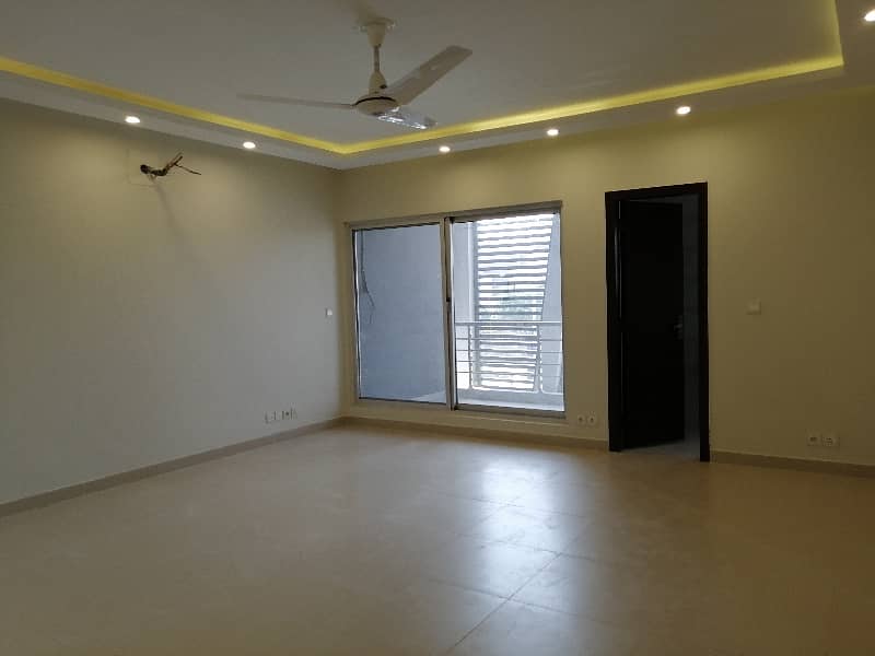 4 Bedroom Apartment Avenue Mall 4