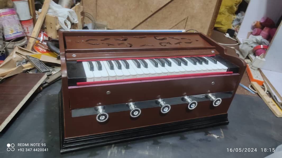 indain set Harmonium 0