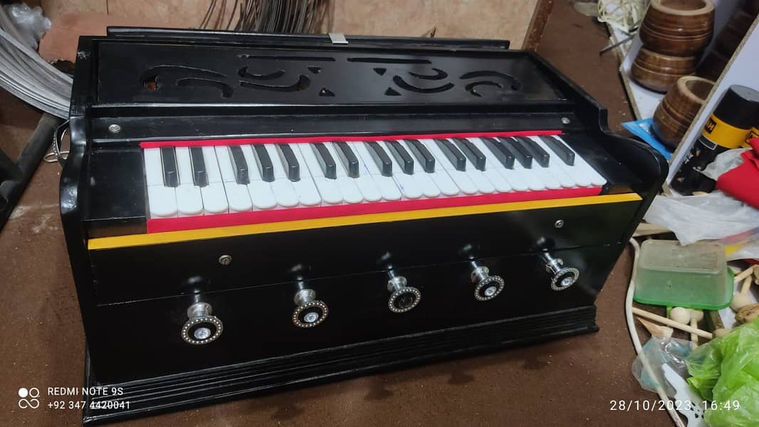 indain set Harmonium 2