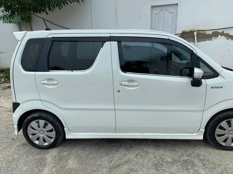 Suzuki Wagon R Hybrid 2018 Model 4