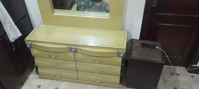 deco furniture, price is negotiable 3