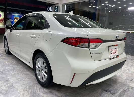 Toyota Corolla Hybrid 2020 4