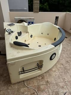 bath tub jaccuzi