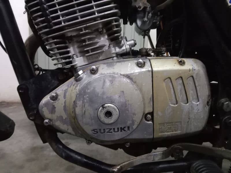 Suzuki gs 150cc condition full okay new tyer 7