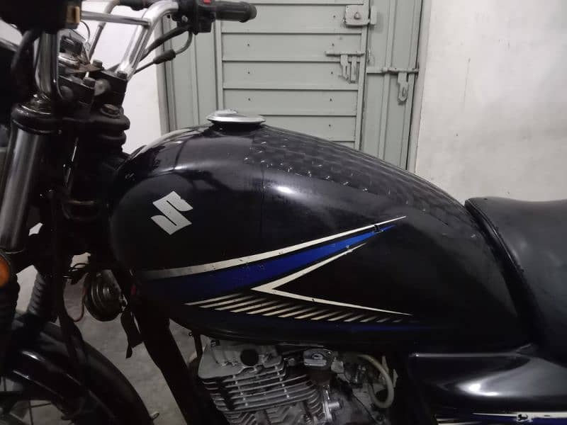 Suzuki gs 150cc condition full okay new tyer 8