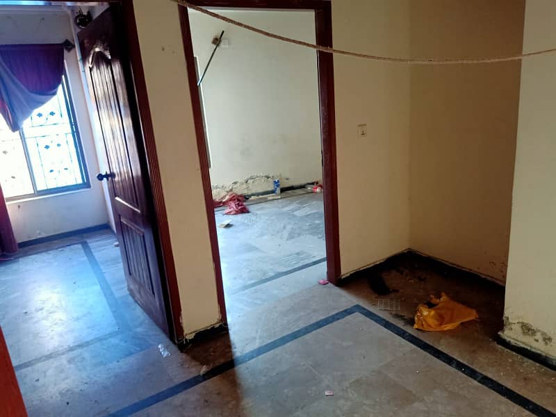 Allama Iqbal Town Flat For Rent 2 bedoom with bath 1