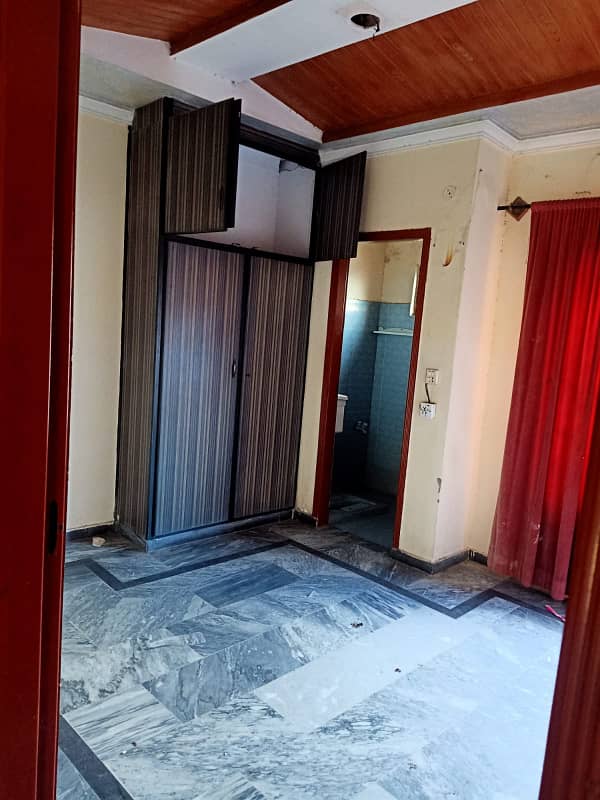 Allama Iqbal Town Flat For Rent 2 bedoom with bath 9