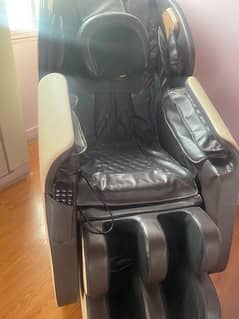 massage chair ( zero gravity )