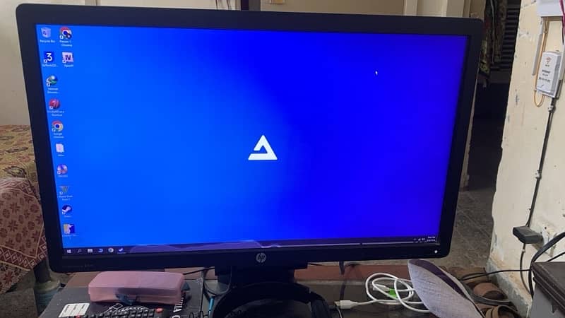 24 Inch monitor urgent sale 0