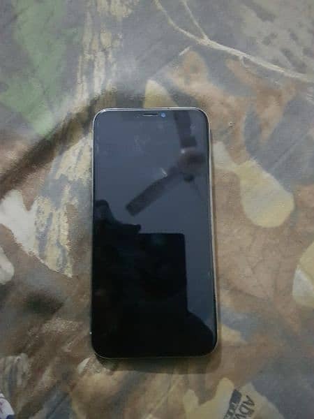 i phone xs non pta 64 gb 10 by 9.5 condition 2