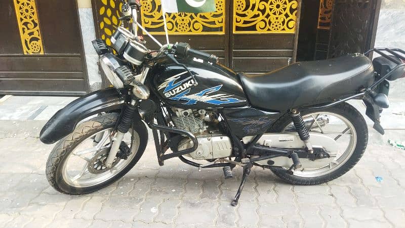 Suzuki GS 150 SE 2