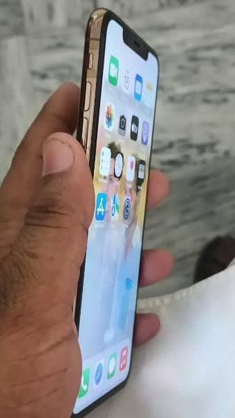 i phone XS max 1