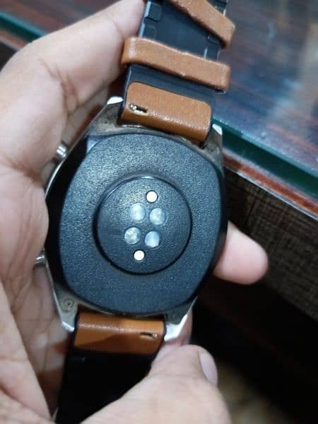 Huawei Watch GT 46mm - Excellent Condition 6