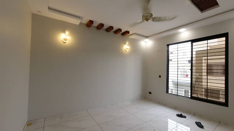 240 Sq Yrd 4 Bed D/D Brand New Portion Available For Sale In Gulshan Block 13/D 11