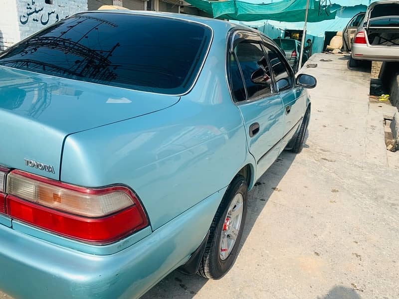 Toyota Corolla XE 1999 6